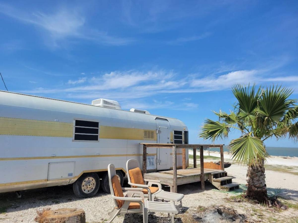 Maggie At The Beach - 1973 Vintage Rv Port Lavaca Kültér fotó