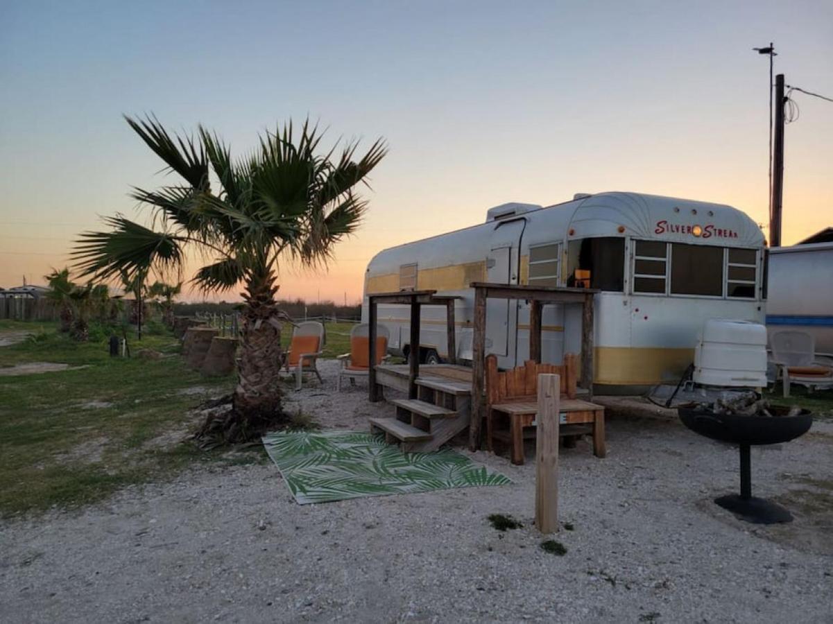 Maggie At The Beach - 1973 Vintage Rv Port Lavaca Kültér fotó